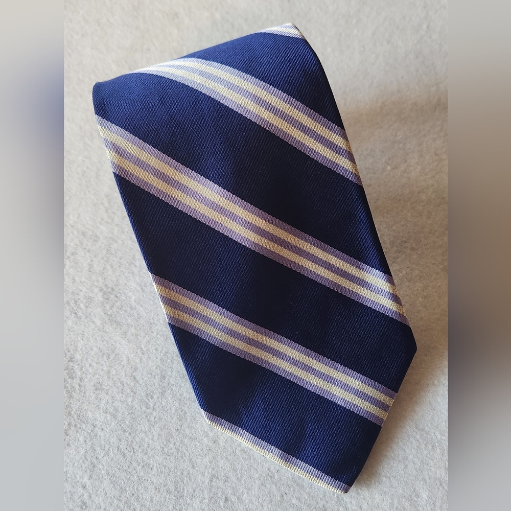 Brooks Brothers Navy Blue, Lavender & White Diagonal Striped Tie 100% Silk NMC